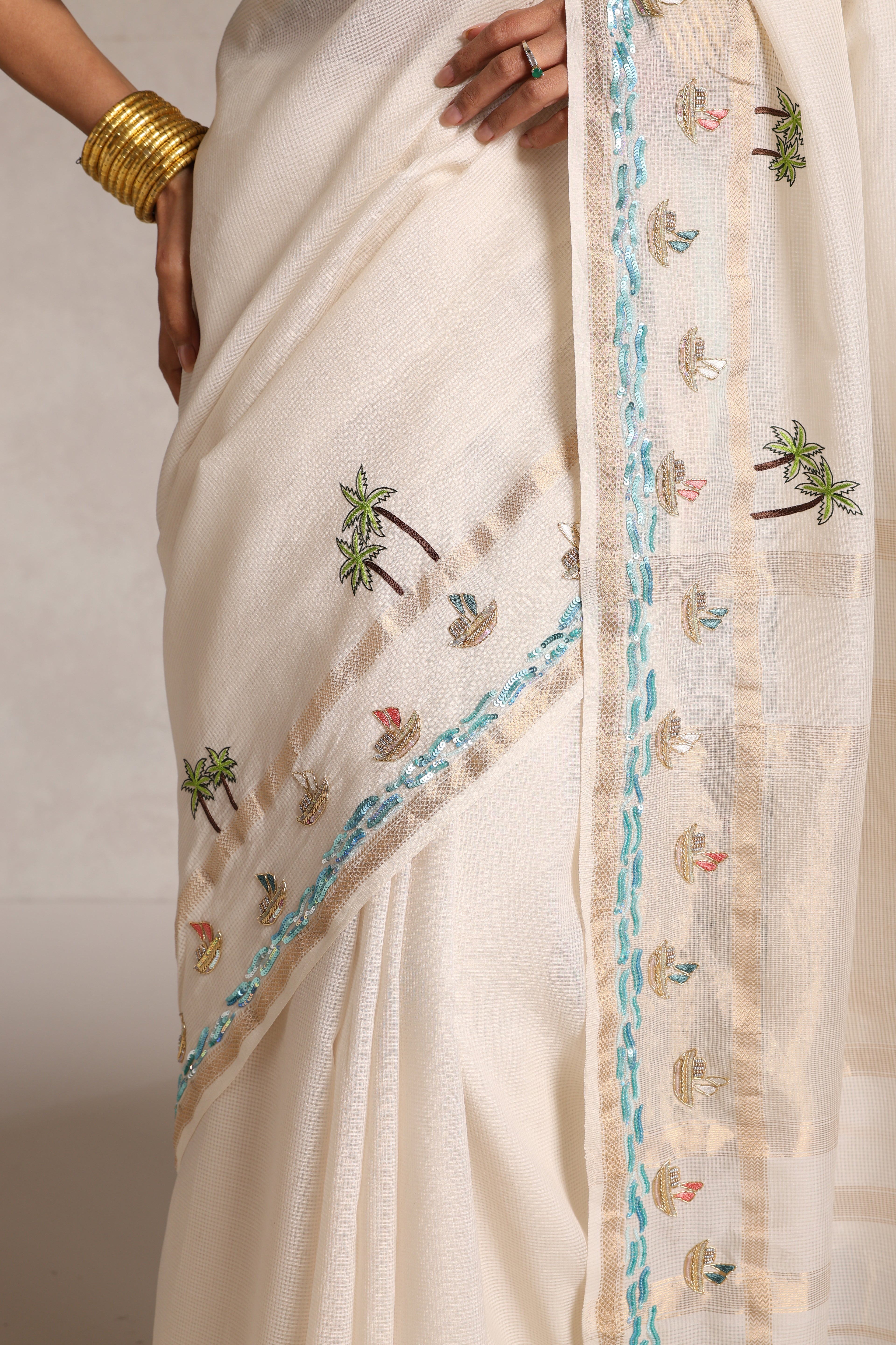 Taraangini” (तरंगिनी) – Meaning: “She who flows in waves.”