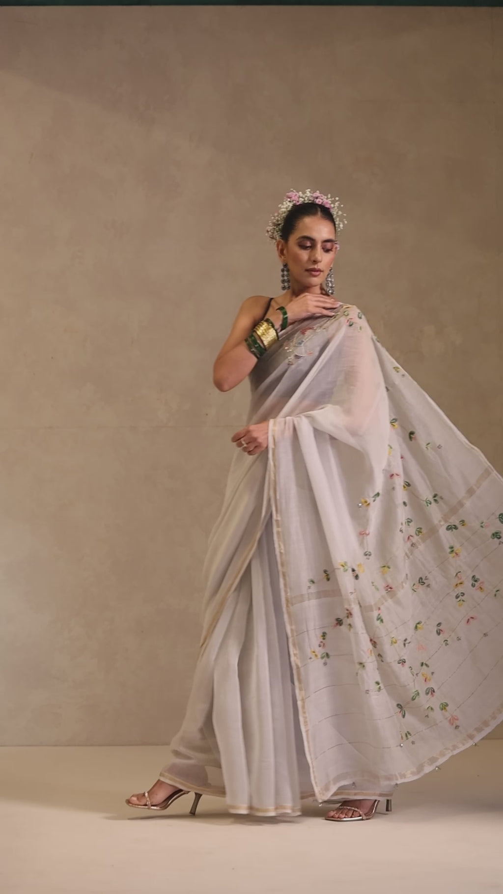 “Aanvi” (आन्वी) – meaning kind, nurturing